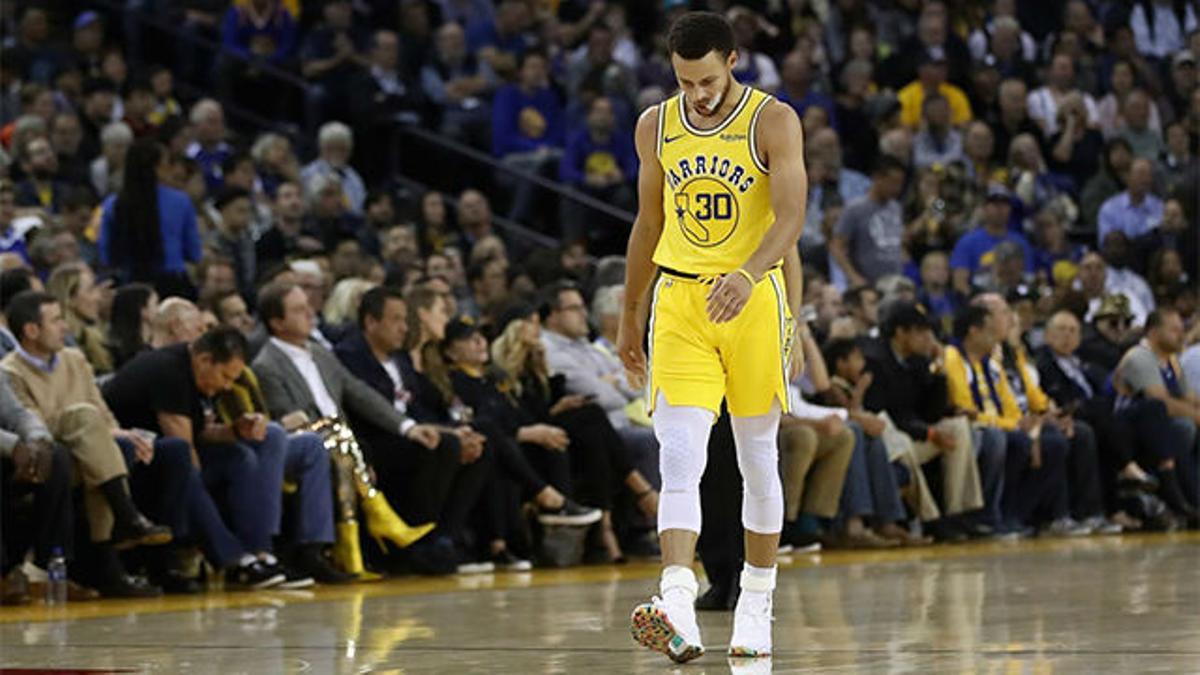 Los Warriors caen ante los Bucks y Curry se lesiona