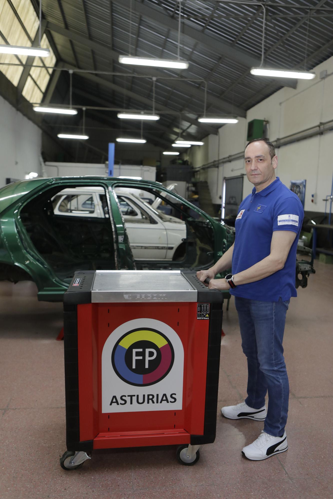 Juan Mateos, en las instalaciones del IES de Noreña.