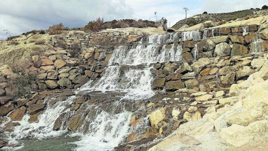 Punto de entrega al embalse de La Pedrera en Orihuela del agua del Tajo y el Segura.  | D. PAMIES