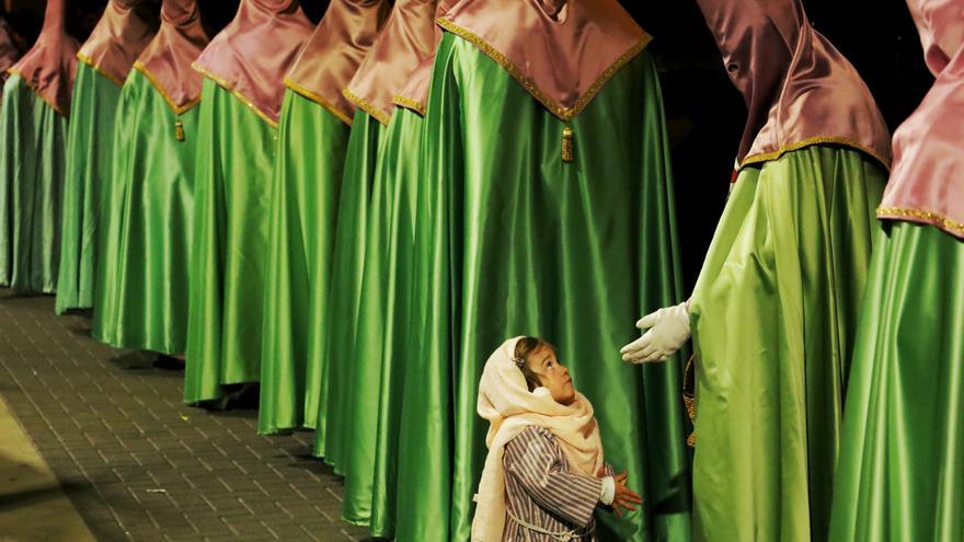 Más de 150 fotos de la procesión del Santo Entierro en Vila-real