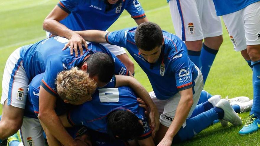 Los futbolistas azules celebran un gol de Sergio García.