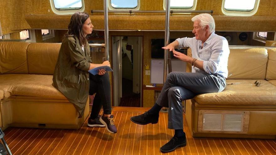 Ana Pastor y Richard Gere, a bordo del
‘Open Arms’, en ‘El Objetivo’. | LaSexta