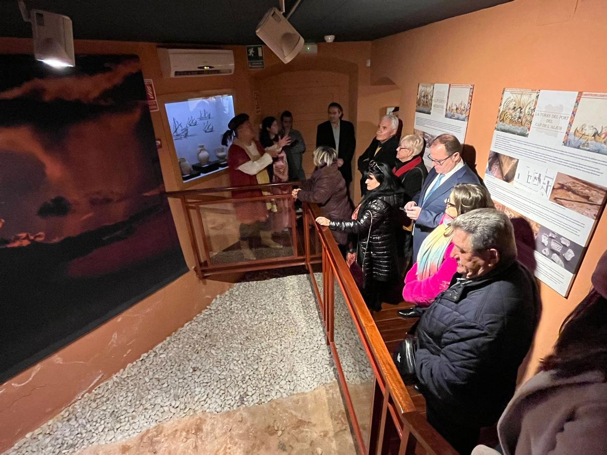 Un momento de la visita al Museo del Mar de Santa Pola hoy