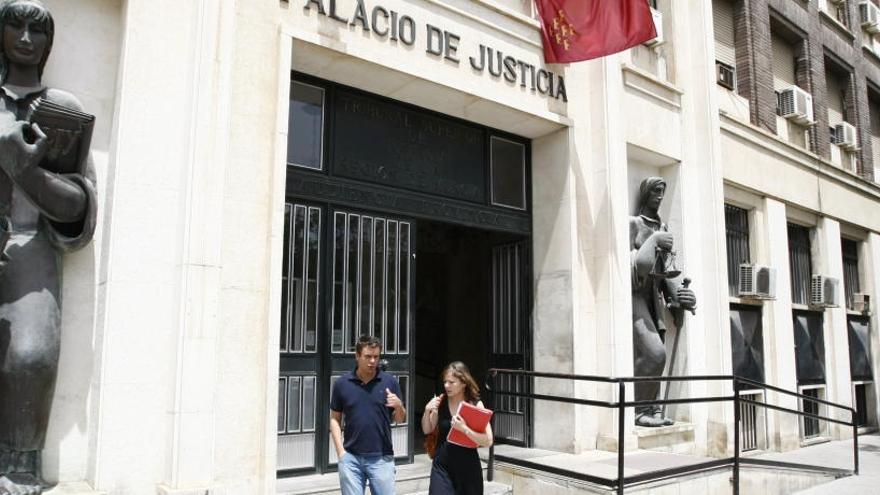 Fachada de la Audiencia Provincial de Murcia.