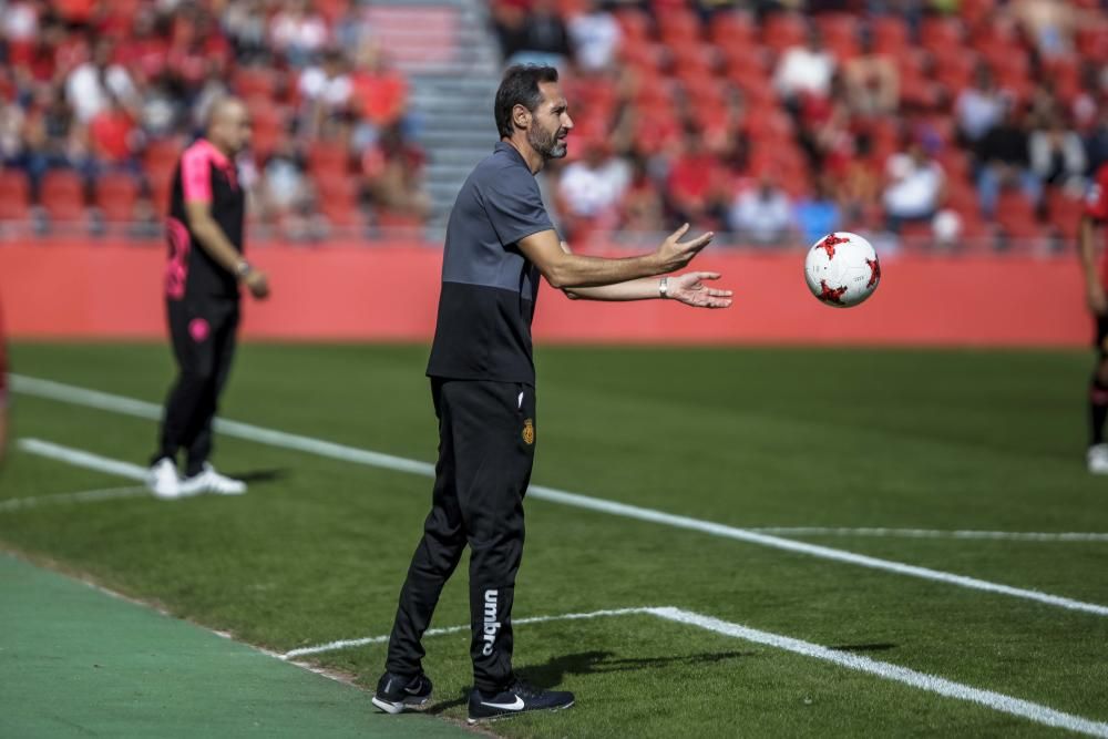 Un gol de Chechu Flores rescata un punto en Mallorca tras un penalti evitable concedido por Santamaria