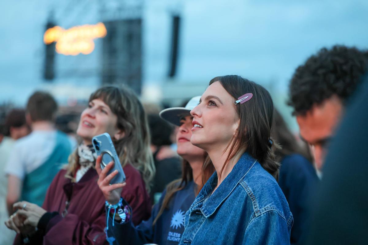 Ambiente del Primavera Sound en la segunda jornada del festival durante los conciertos en el escenario de Estrella Damm. Ambiente del Primavera Sound en la segunda jornada del festival durante los conciertos en el escenario de Estrella Damm.