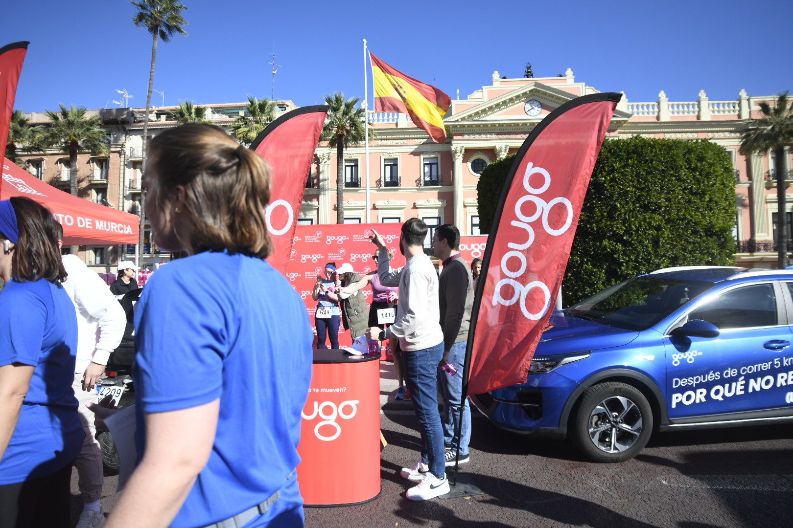 Imágenes de ambiente de la Carrera de la Mujer de Murcia