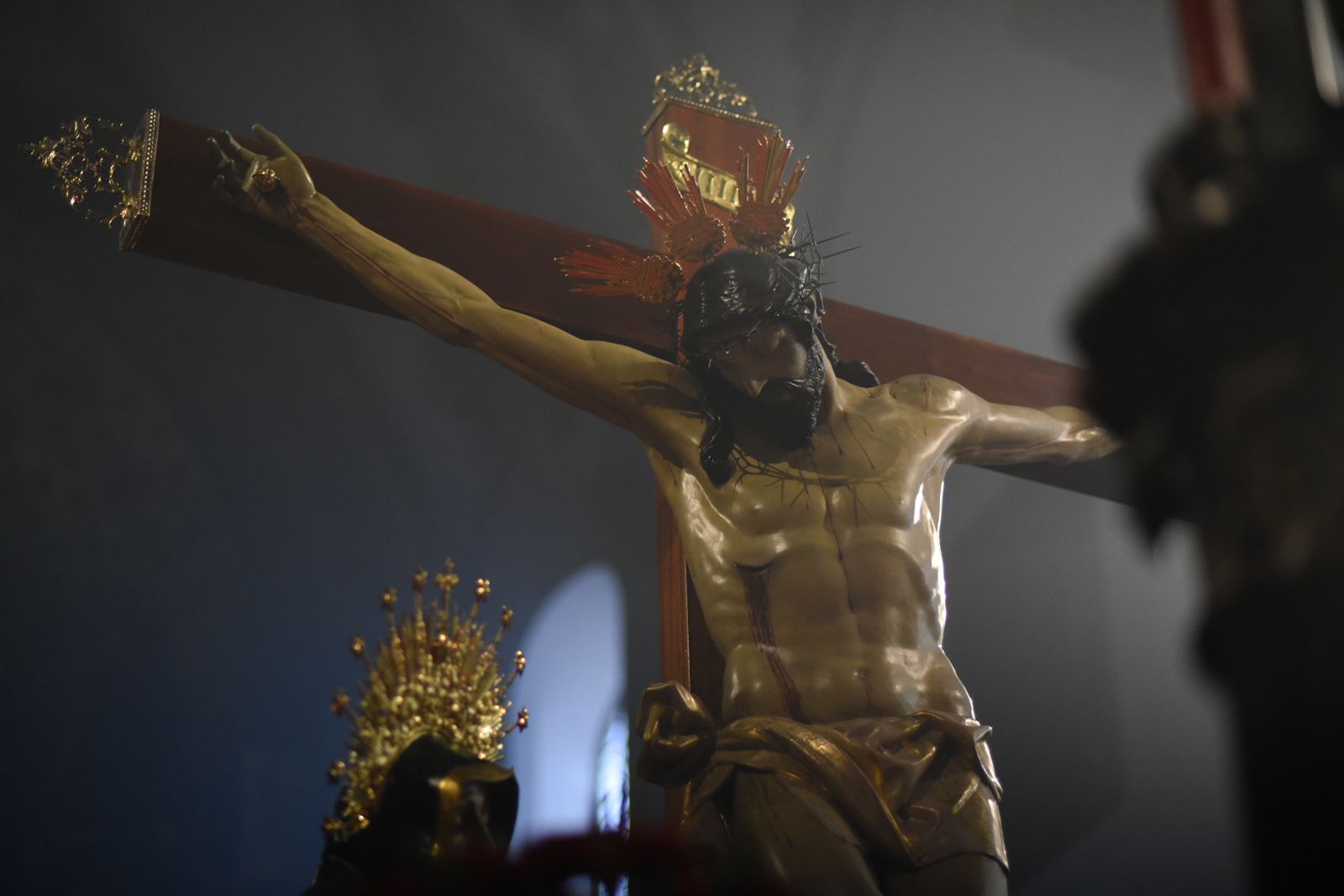 La Legión arropa al Cristo de la Caridad