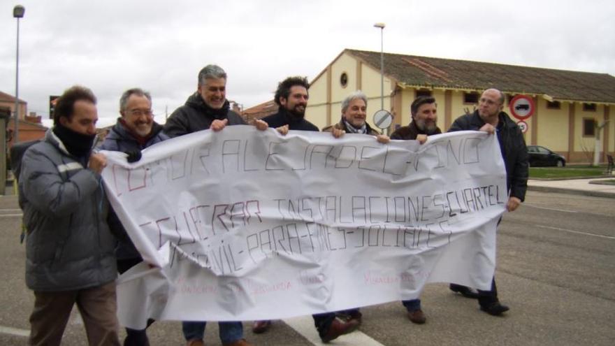 Acto de protesta de IU en Moraleja del Vino