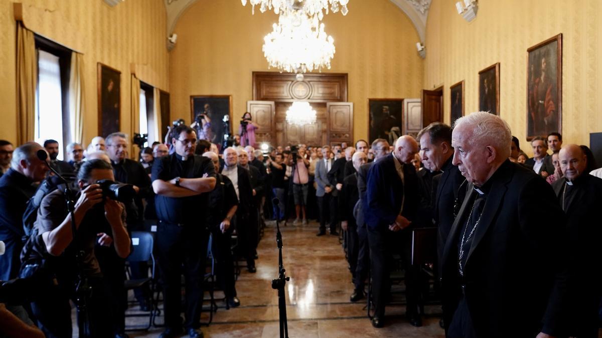 Comparecencia de Cañizares para el anuncio del nombramiento de Enrique Benavent.