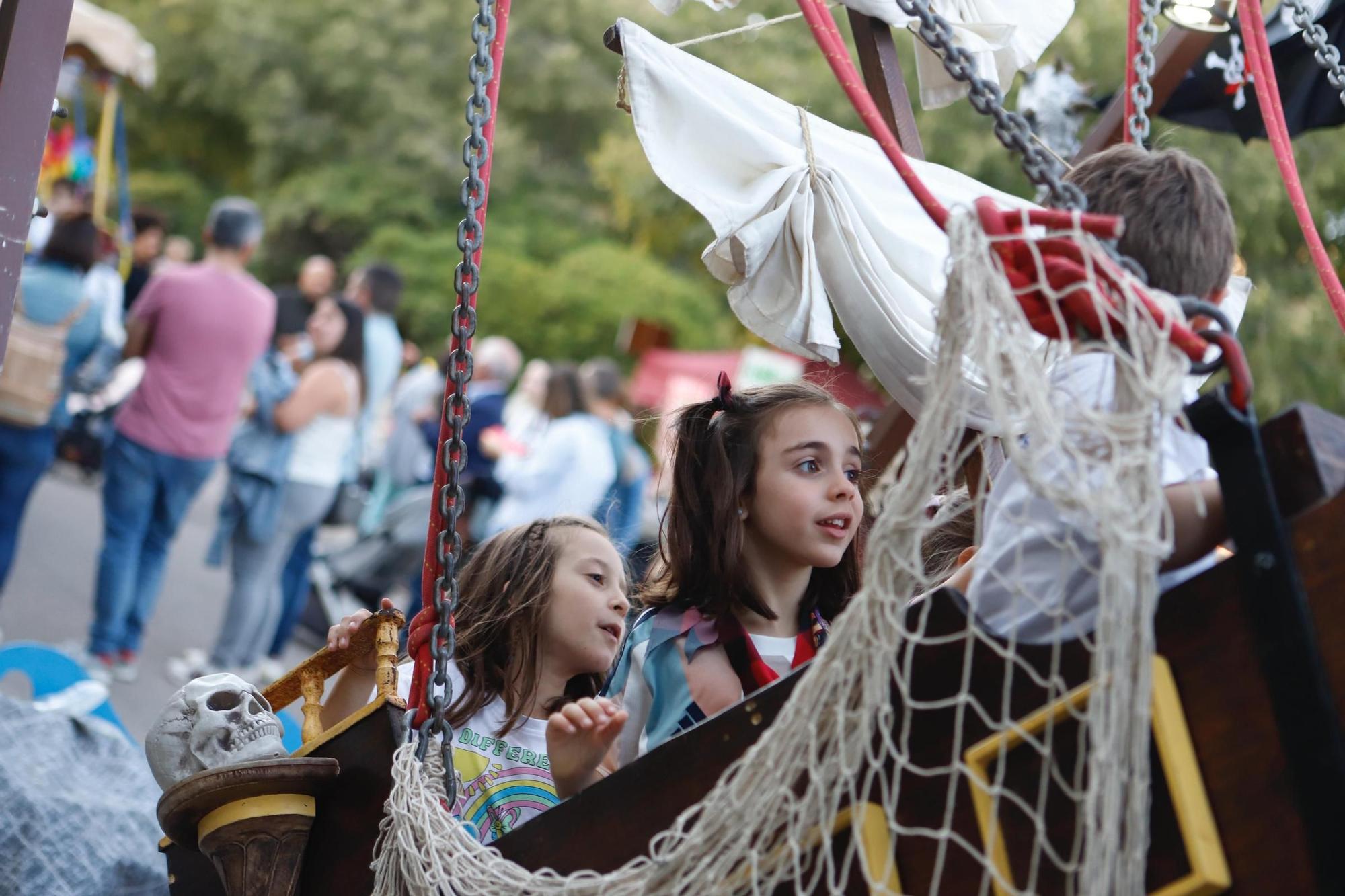En imágenes | Llenazo en la inauguración del Parque de Marionetas
