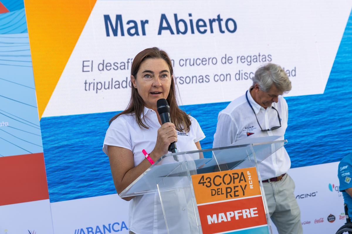Catalina Darder hablando en el acto
