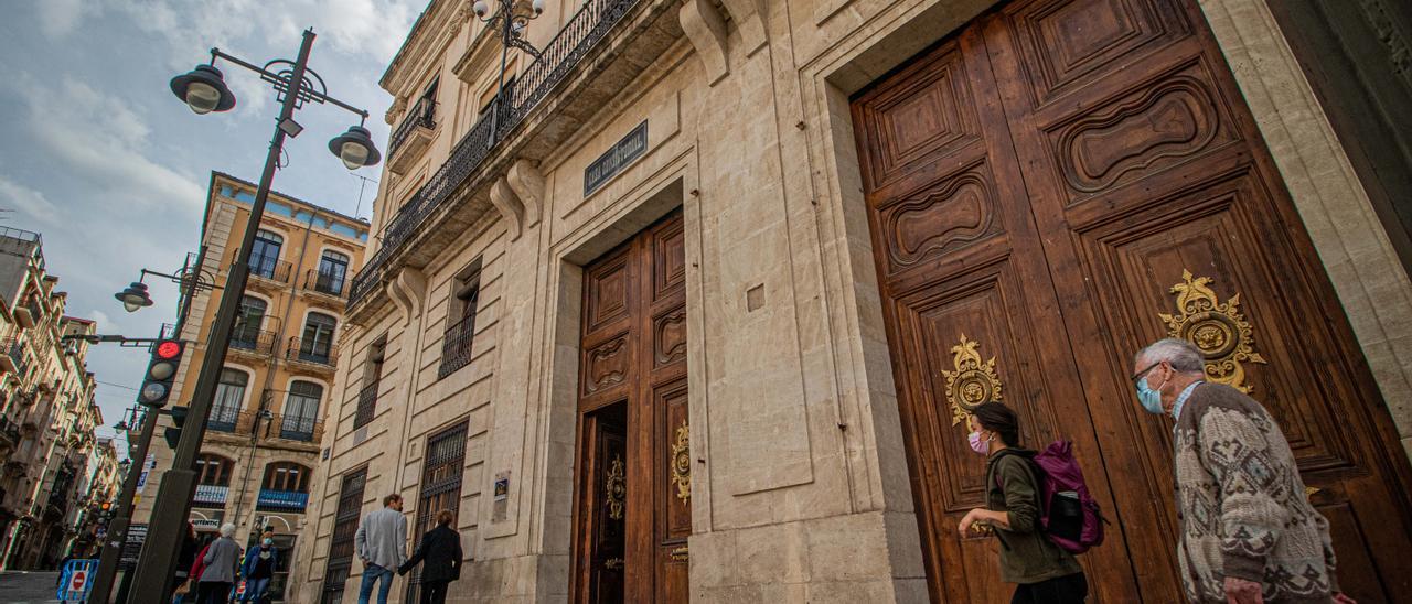 Fachada del Ayuntamiento de Alcoy.