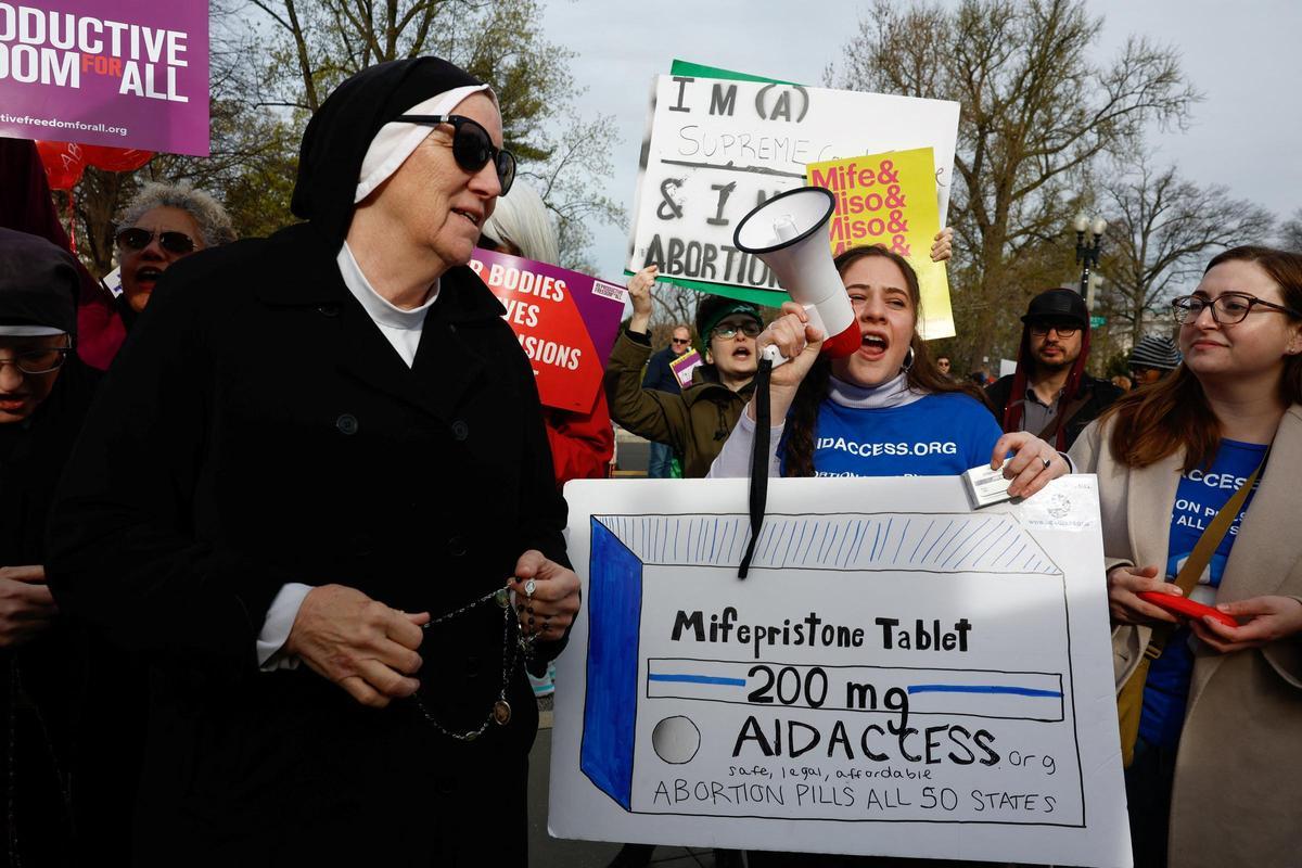 La Corte Suprema de Estados Unidos escucha argumentos sobre el fármaco abortivo mifepristona