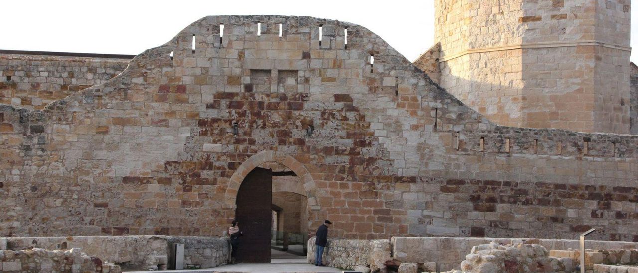 Castillo de Zamora, propiedad de la Diputación Provincial y cedido al Ayuntamiento para su conversión en Museo de Baltasar Lobo.