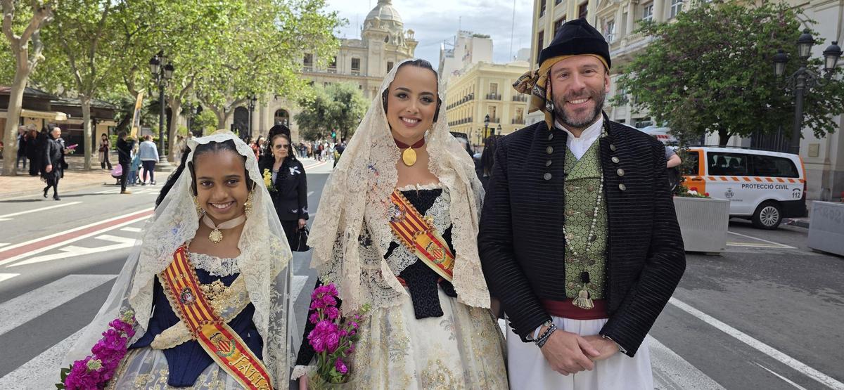 Las comisiones de falla en la Ofrenda a San Vicente Ferrer (3/6)