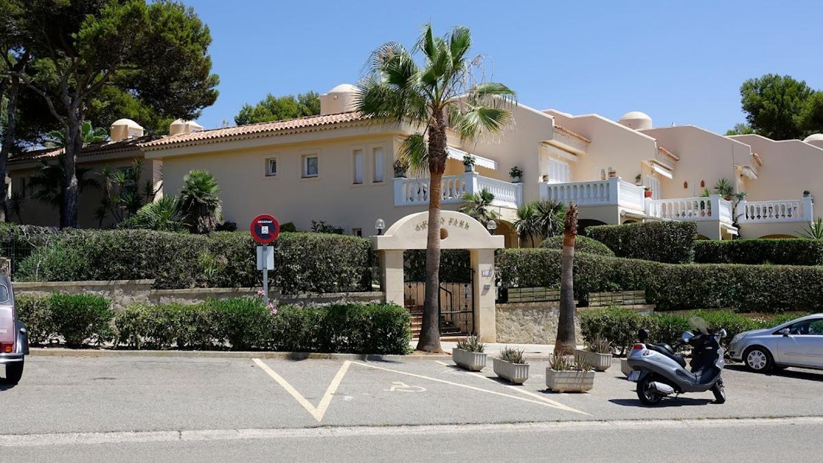 Vivienda de la calle Murillo donde un joven ha apuñalado al amante de su pareja.