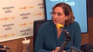 Ada Colau en una entrevista en Catalunya Ràdio
