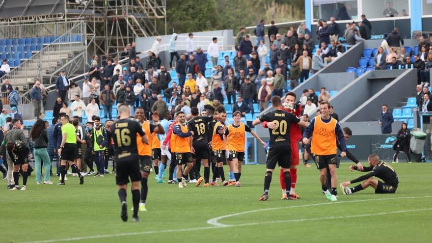 El Málaga CF se queda a un punto de la tercera plaza