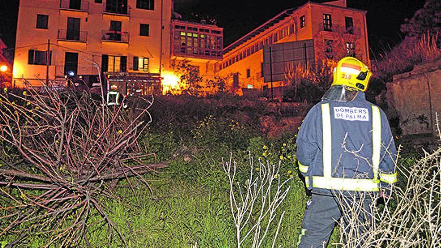 Unos indigentes provocan un fuego en la Porta des Camp