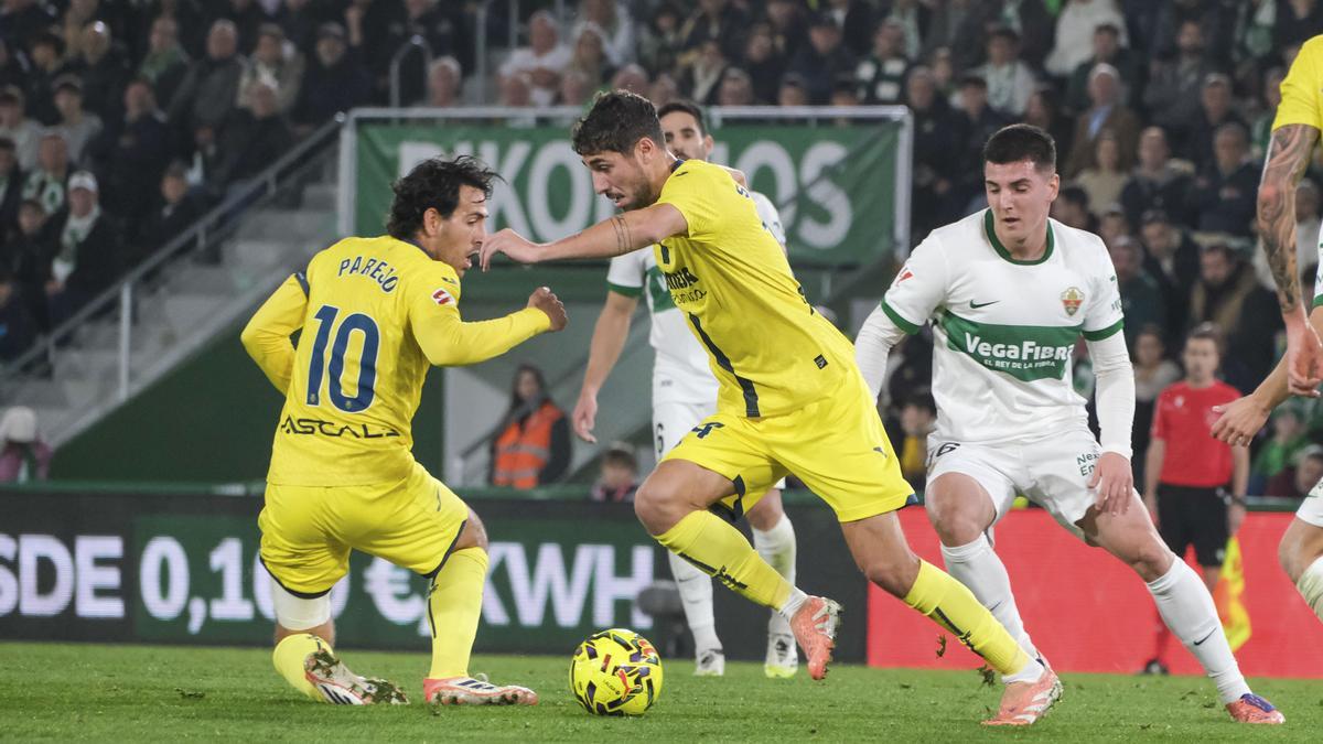 El Villarreal volvió a sonreír en Elche.