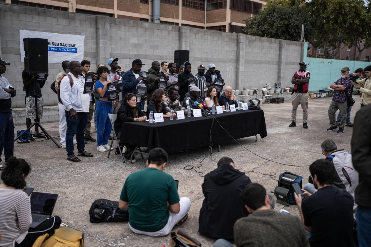 Начинается выселение мигрантов из Бадалоны