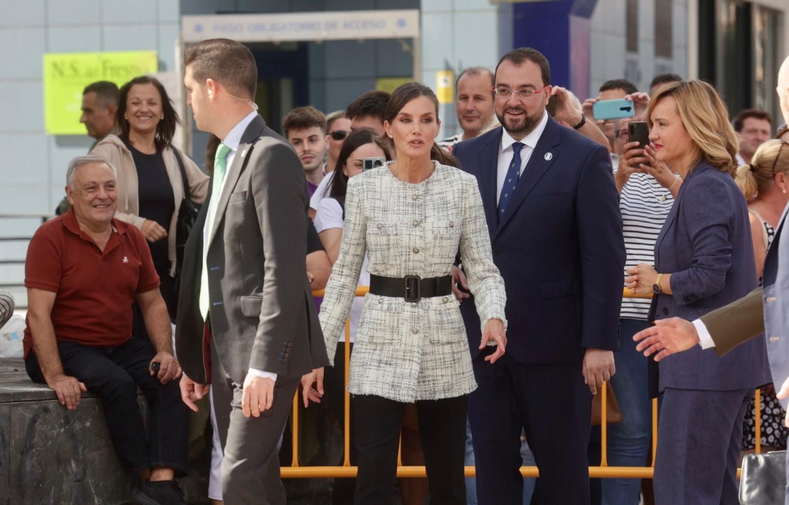 La Reina Letizia inaugura el curso de FP en el Cislan de Langreo