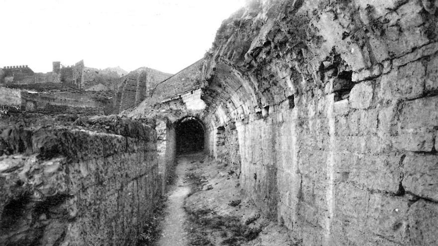 Pujada del turisme al Sagunt de 1926