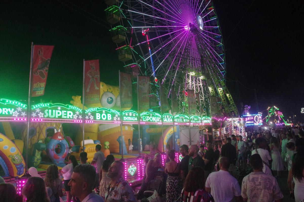 Lleno en el Real la primera noche de la Feria de Málaga 2025