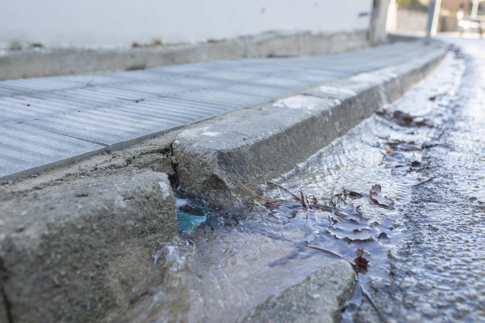 Galeria d'imatges: Veïns de Vidreres denuncien fuites d’aigua a les canonades en plena sequera