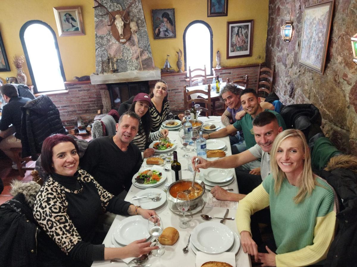 Un grupo de amigos, disfrutando de las jornadas de la caza de Redes, en una imagen de archivo.