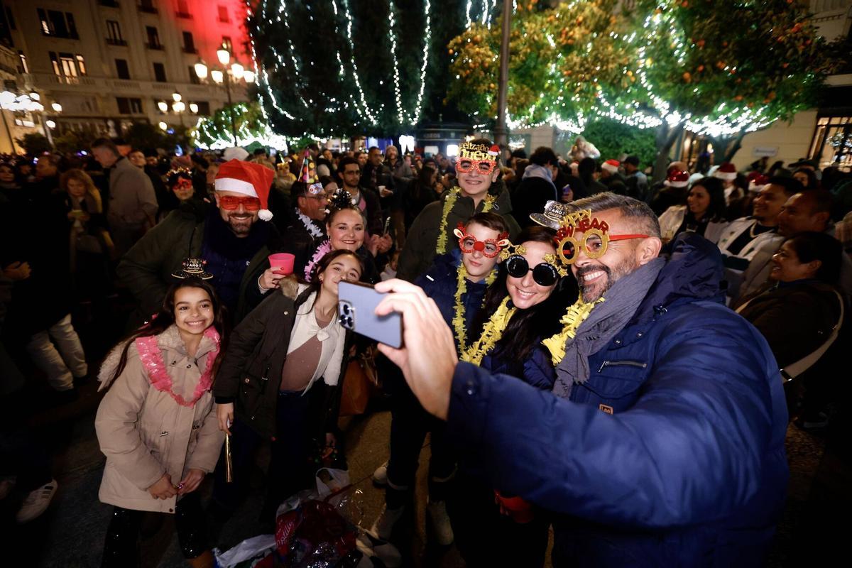 Fiesta fin de año 2025 en Las Tendillas Córdoba, campanadas, uvas