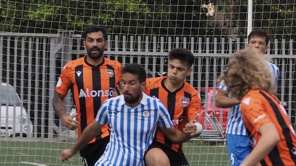 Un lance del partido ante el Patacona