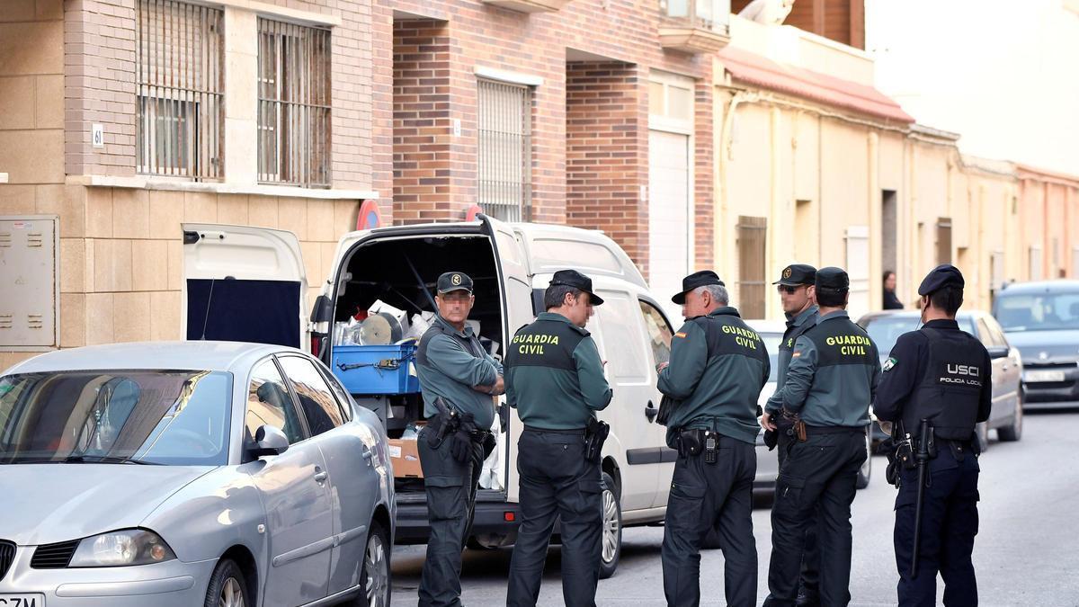 Beamte der Guardia Civil in El Ejido (Archivbild).