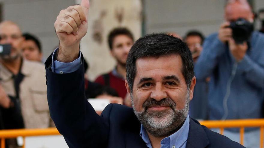 El compañero de celda de Jordi Sànchez pide el cambio por su &quot;matraca independentista&quot;