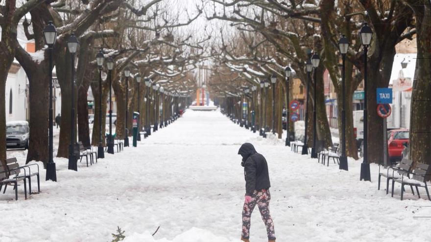 Un temporal de nieve dejó sin luz ni agua a Requena.