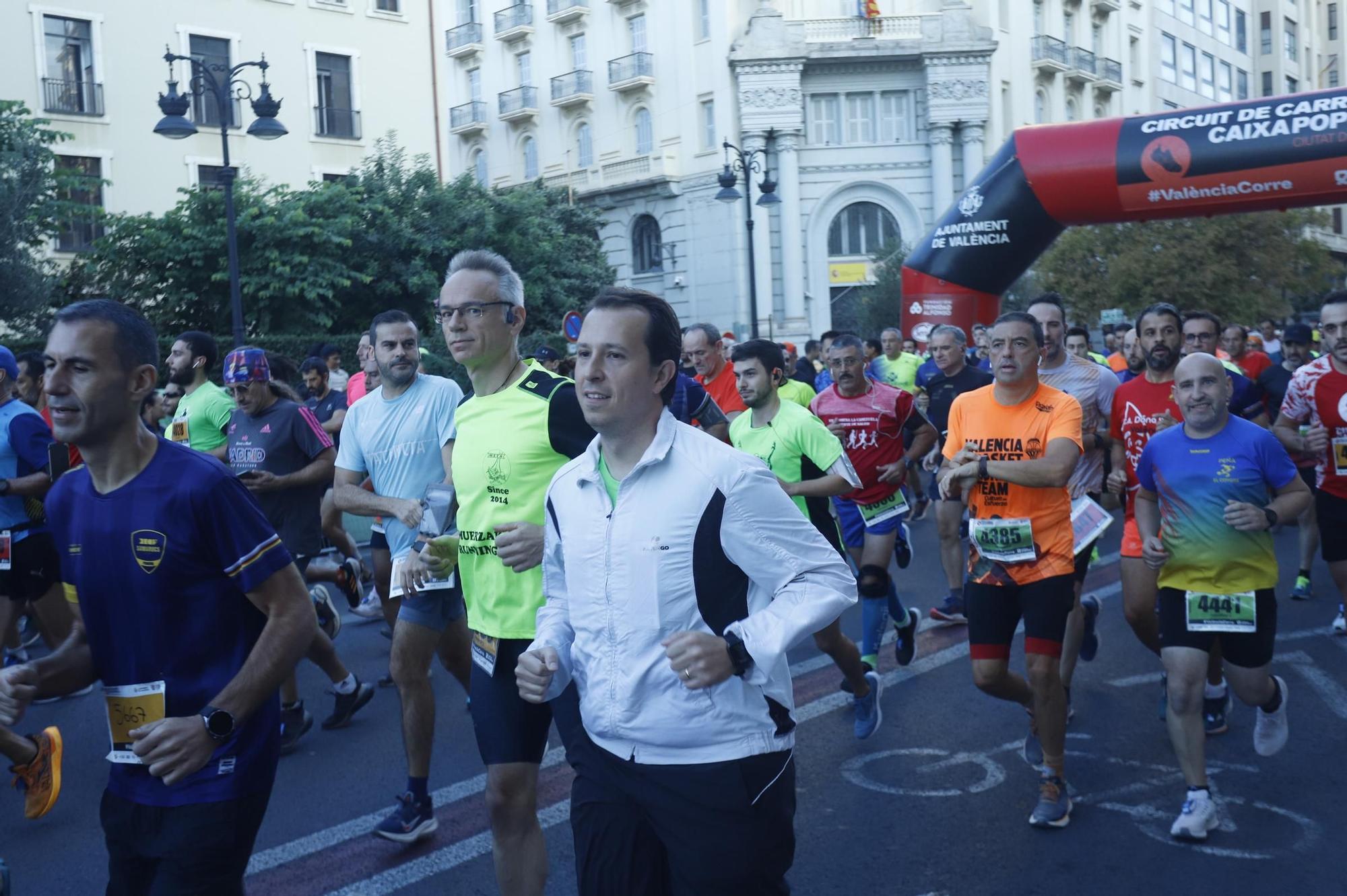 Búscate en la Volta a Peu a Les Falles