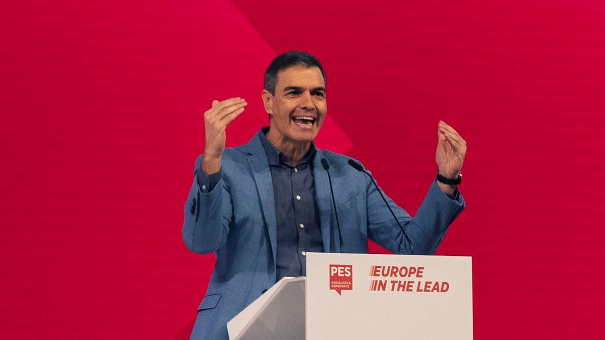 El lider del PSOE y presidente en funciones de España, Pedro Sánchez, durante su intervención, en la segunda jornada del Congreso Europeo Socialista. EFE/ Jorge Zapata