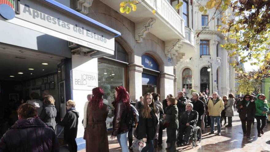 Colas el año pasado en una administración de lotería.J. Aleixandre