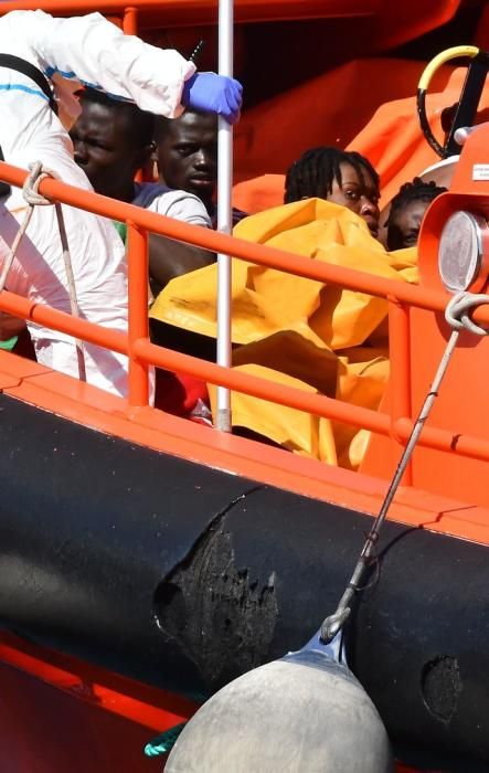 28/02/20 ARGUINEGUIN. MOGÁN. Llegada de migrantes al puerto de Arguineguin después de ser rescatados por un velero. Fotógrafa: YAIZA SOCORRO.  | 28/02/2020 | Fotógrafo: Yaiza Socorro