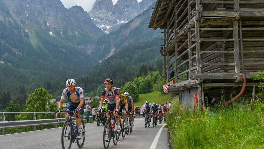 Roglic y Evenpoel lucharán por hacerse con el título del Giro de Italia