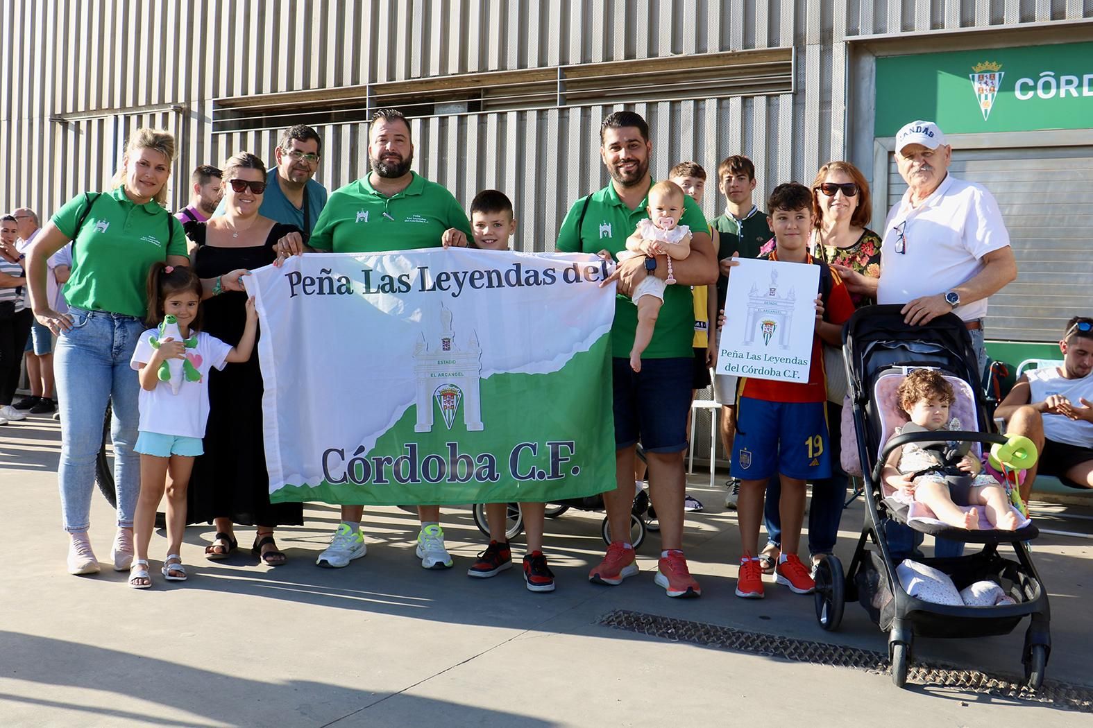 El inicio de la venta libre para el Córdoba CF-Real Betis en imágenes