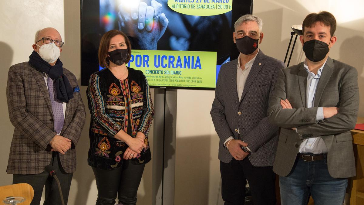 Miguel Ángel Tapia, Sara Fernández, Ignacio Sagardoy y Sergio Guarné en la presentación del concierto Por Ucrania.