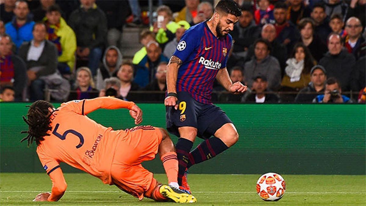 Messi marcó a lo Panenka un polémico penalti