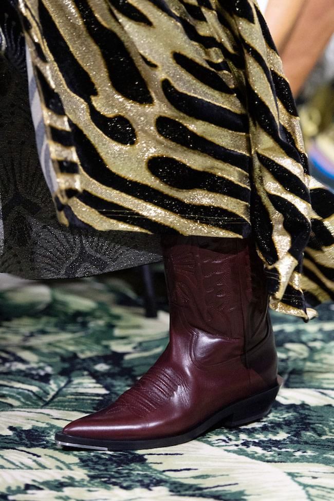 Botines 'cowboy' en la pasarela otoño-invierno 2019-2020 de Paco Rabanne