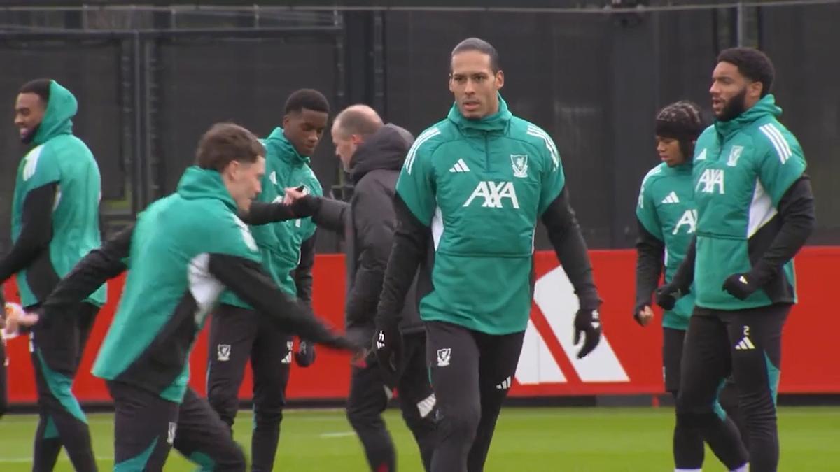 Van Dijk admite que la regularidad es difícil de alcanzar para el Liverpool