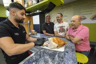 Bocadillos, fraternidad e historia en las cuatro décadas del Piscolabis Navarro