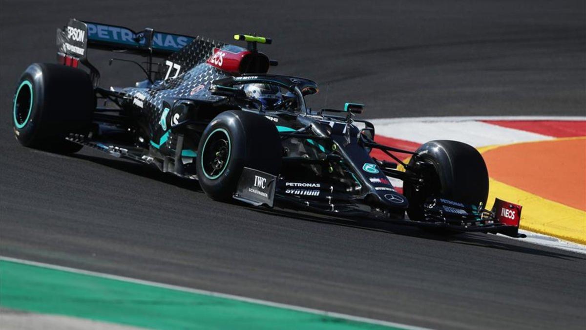 Bottas durante la FP2 en el trazado de Portimao.