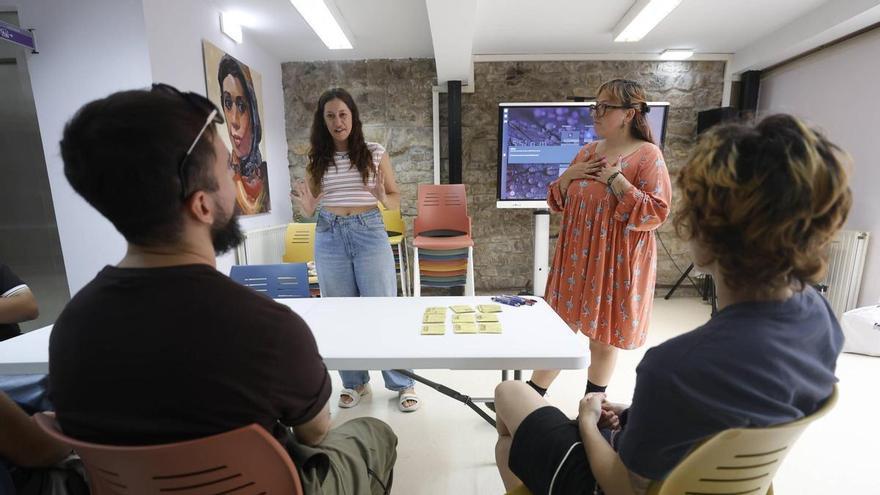 "Fuera de Guion" abre en Avilés el debate sobre las nuevas masculinidades: "¿Qué cosas son de hombres y cuáles no?"