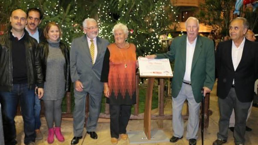 Torrevieja enciende  su árbol de Navidad